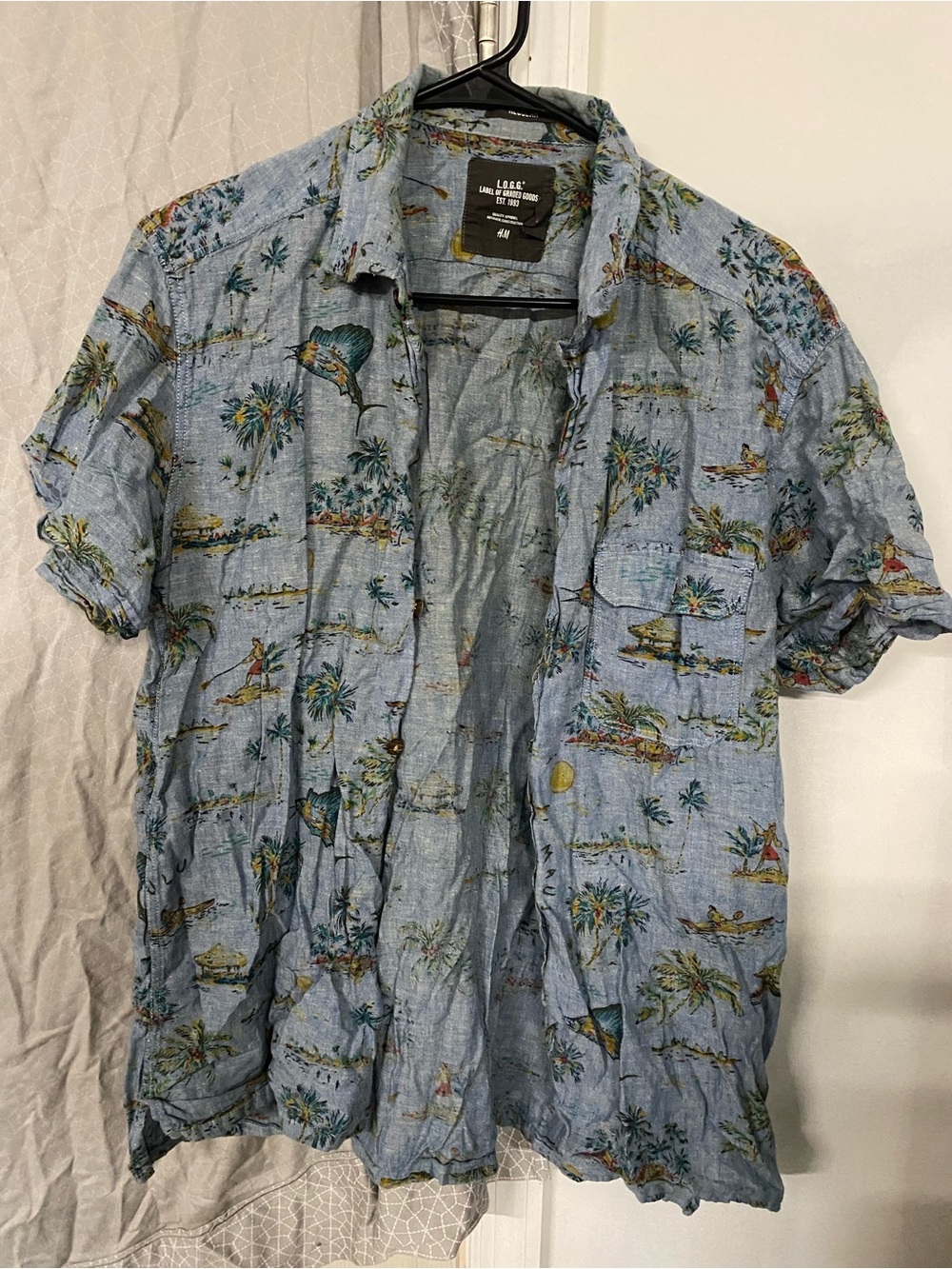 H&M Light Blue Hawaiian Print Short-Sleeve Button-Up Shirt